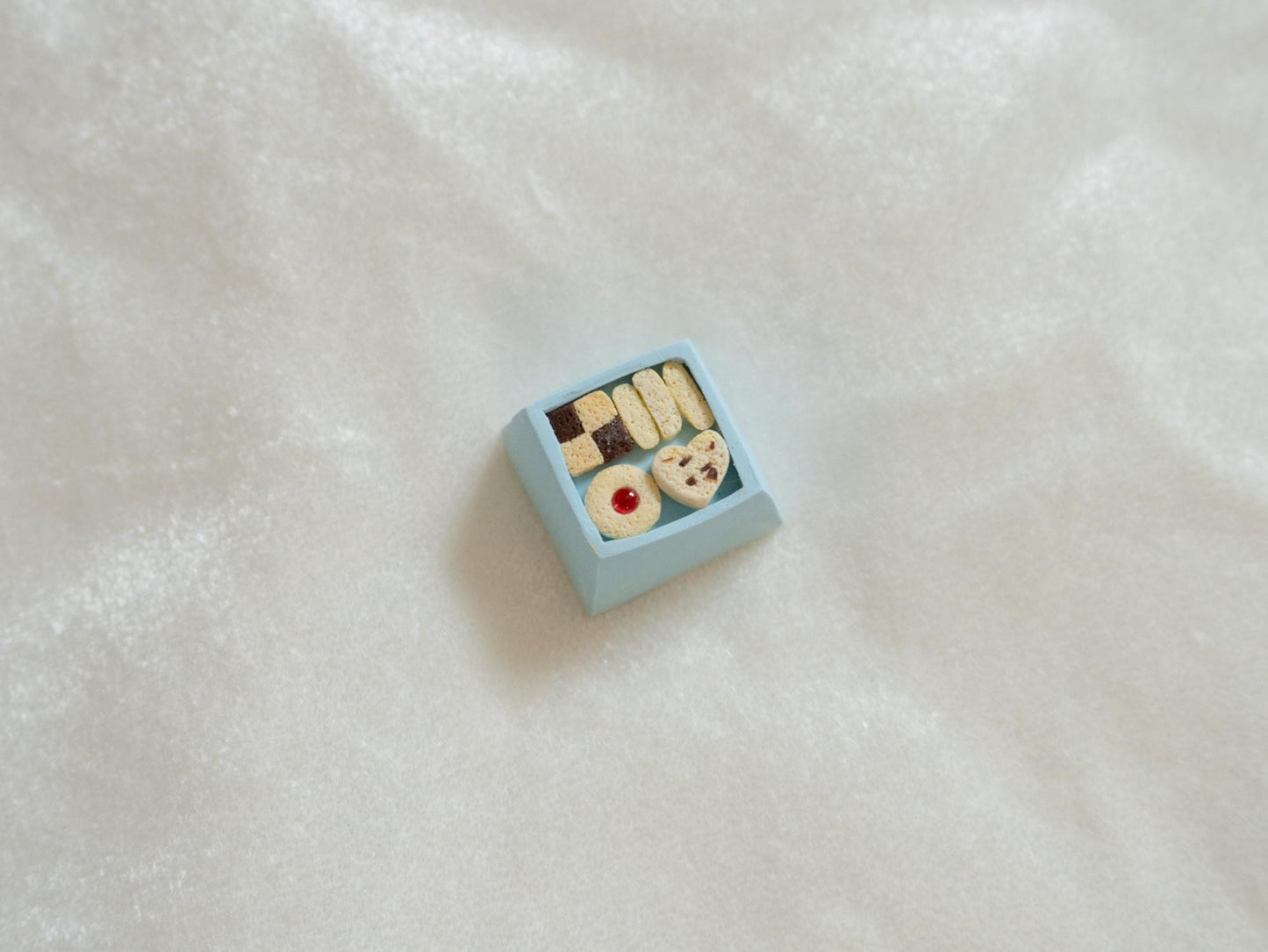 Miniature Cookie Tin Artisan Keycap