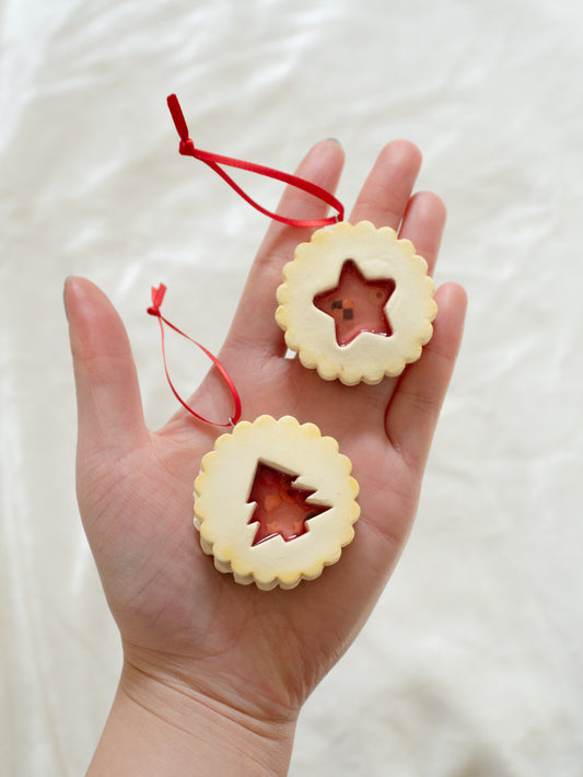 Linzer Cookie Shaker Ornament