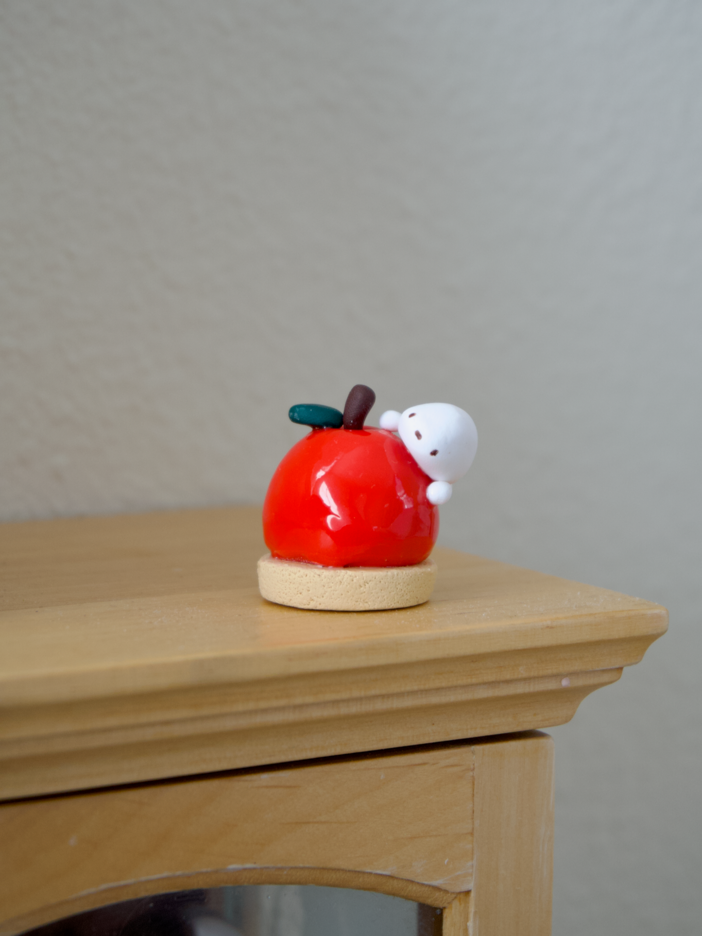 Kino the Seal Apple Tart Figurine