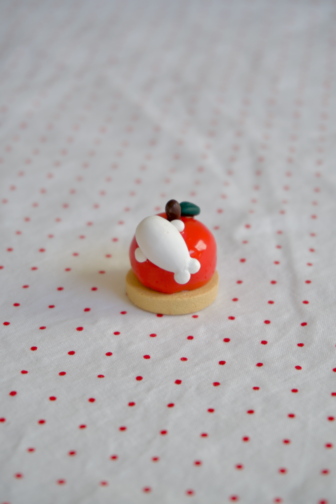 Kino the Seal Apple Tart Figurine